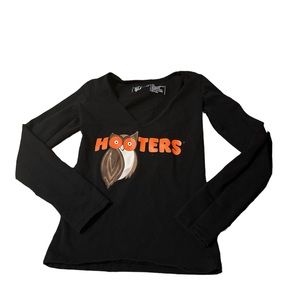 Hooters long sleeve shirt